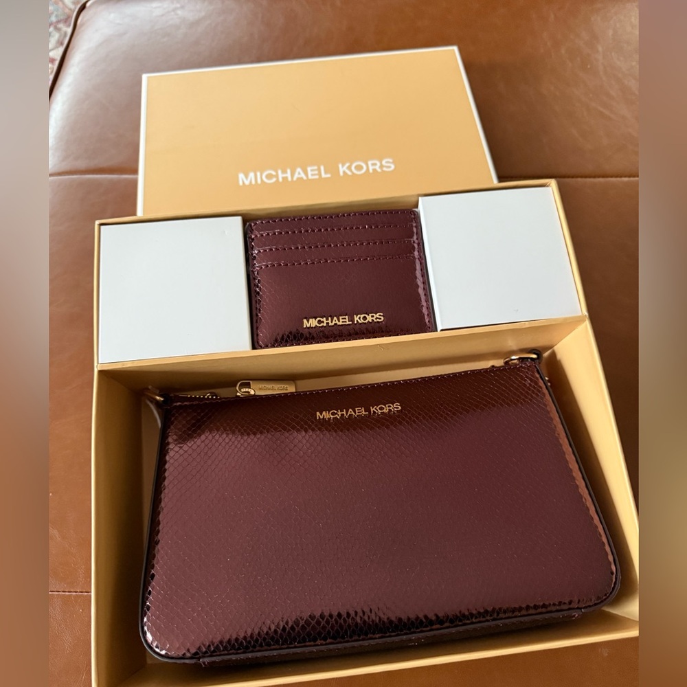 Michael Kors Purse Wallet Set in Deep Burgundy Giftable NIB Rouge MSRP $548 - Picture 2 of 9